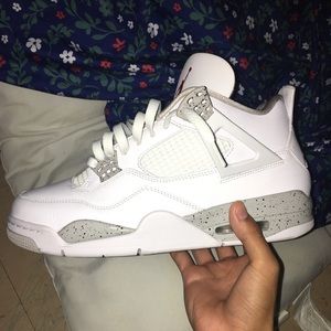 Jordan 4 white oreo⚪️.